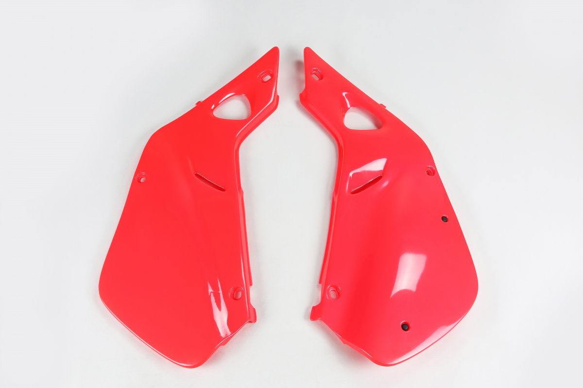 Side Panels red for Honda CR 125 (1998-99) - CR 250 (1997-99) - REPLICA PLASTICS - HO03602-067 - Ufo Plast