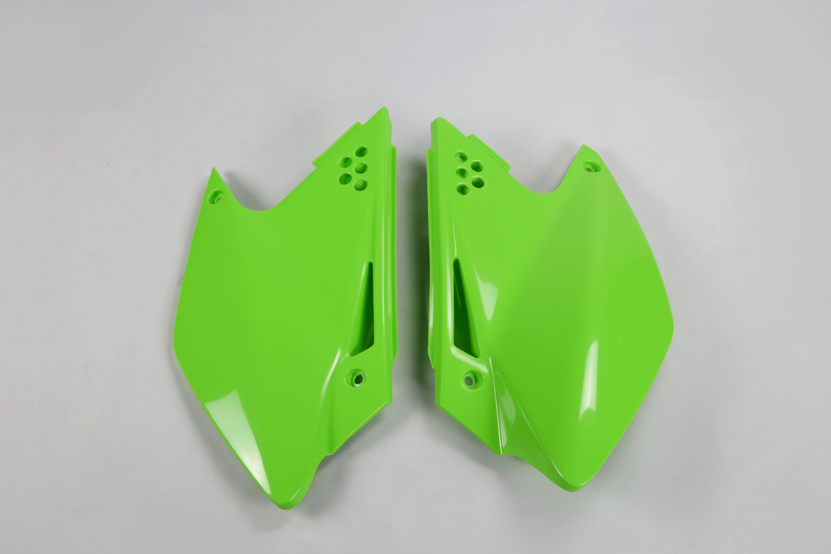 Side panels - green - Kawasaki - REPLICA PLASTICS - KA03768-026 - UFO Plast