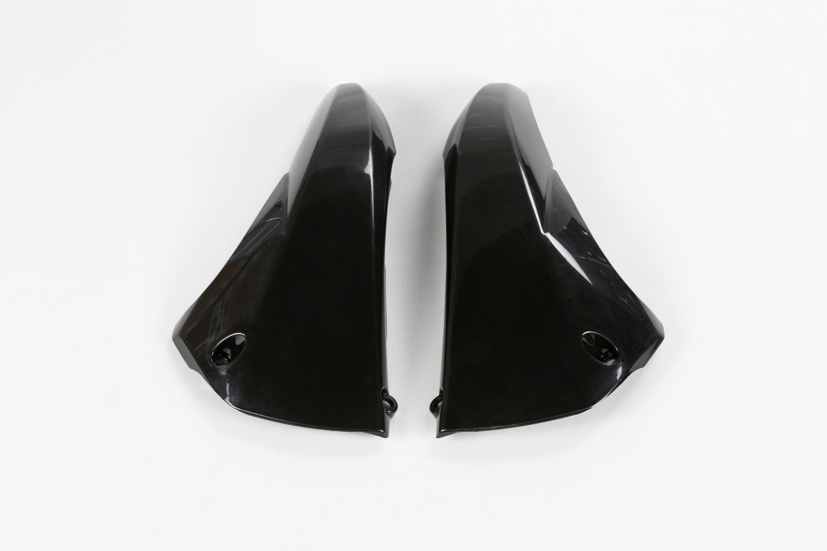 Radiator covers / Upper part - black - Yamaha - REPLICA PLASTICS - YA04823-001 - UFO Plast