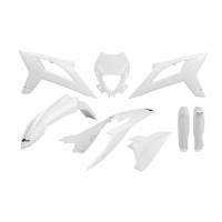 Full plastic kit with headlight Beta - white - REPLICA PLASTICS - BEKIT800F-043 - UFO Plast