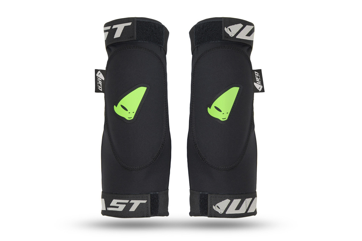 Spartan protective elbow pads in elasticated material and internal protections with memory effect - Elbow pads - ES15001-K - ...